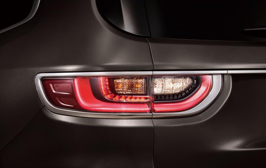 Детали экстерьера Jeep Grand Commander Summit (K8) 2018 года  (фото 10 из 24)